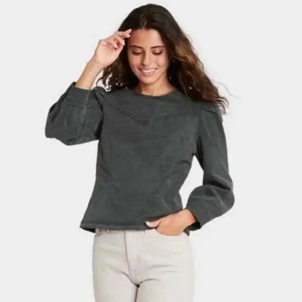 Universal Thread Green Denim Puff Shoulder Top Size Women's Medium NEW